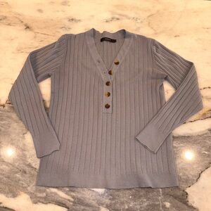 EUC Zesica Ribbed Gray/Blue V-Neck Button Sweater‎ Size Large